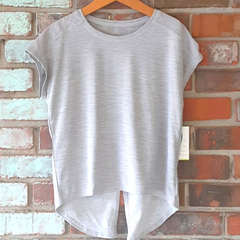 Girls fashionable active top